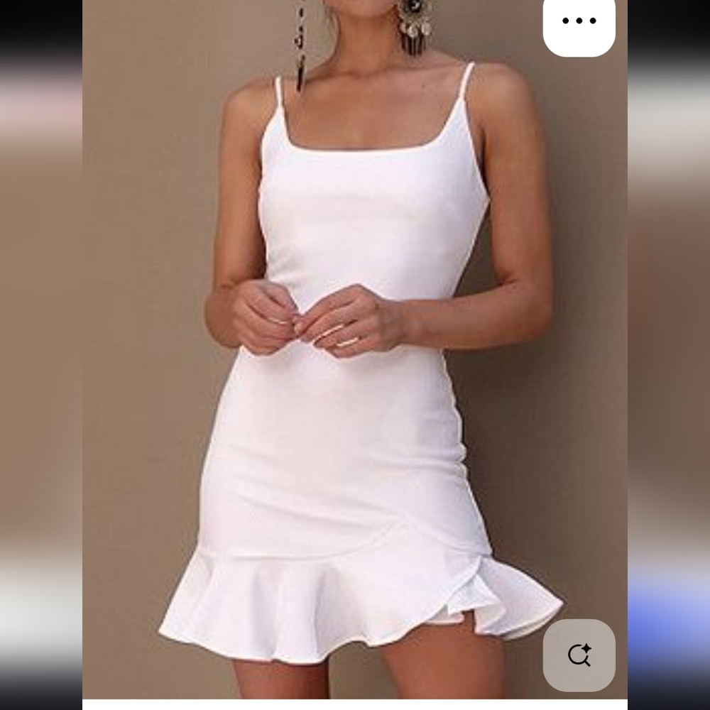 SAINTS & SECRETS White Mini Slip Dress Ruffle Hem Adjustable Straps Sz L
